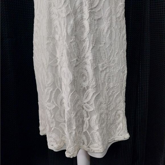 MONTEAU LOS ANGELES! BIG FLORAL LACE OVER STRETCH, CREAM & BLACK DRESS! SZ L - Picture 4 of 8